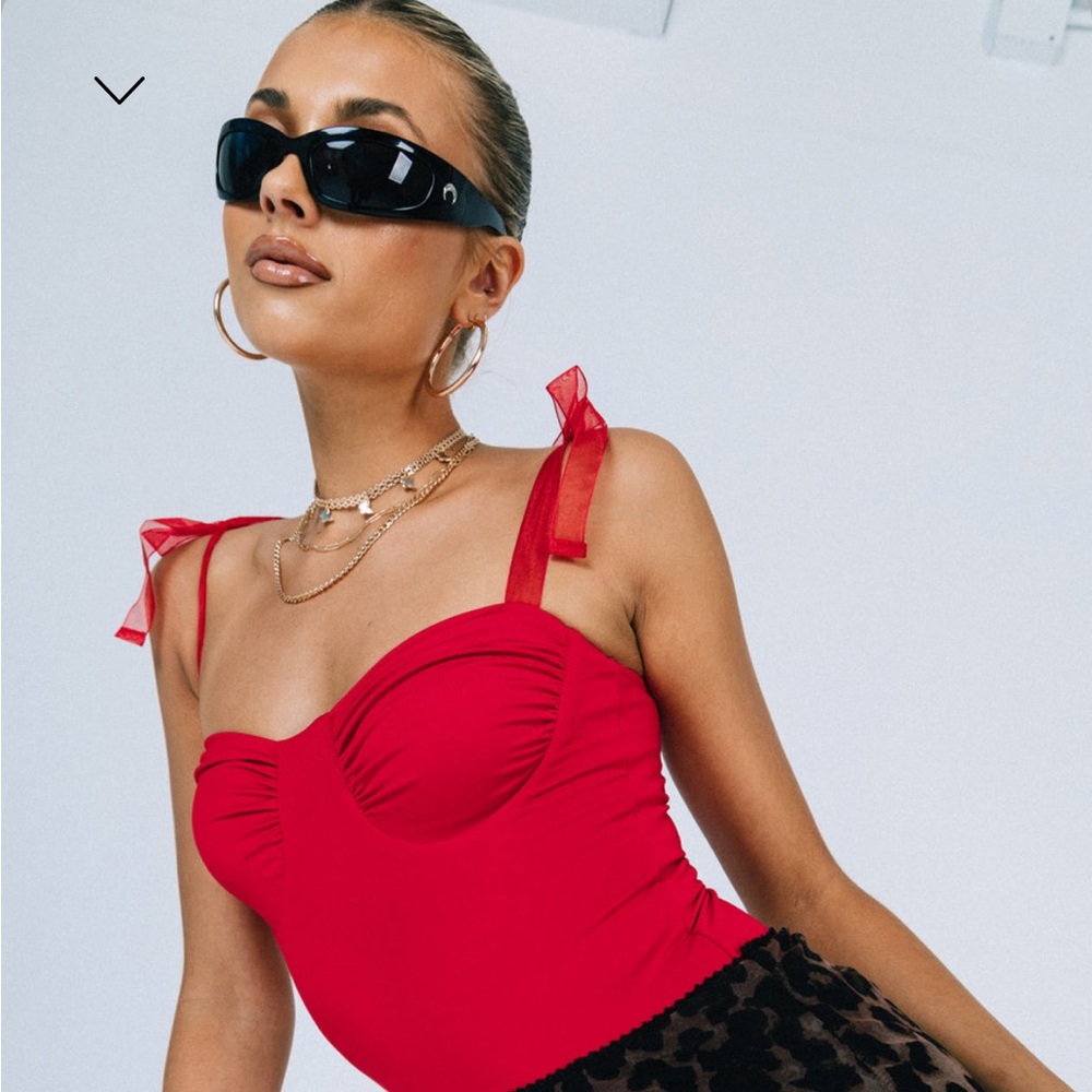 Jena Bodysuit in Red